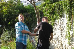 Alle-austretenden-Jugendlichen-duerfen-einen-Baum-pflanzen-2