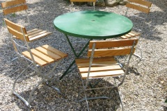 Gartenstuehle-aus-eigener-Produktion
